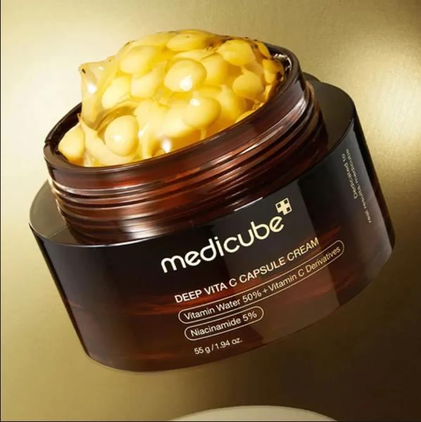 Medicube Crema Facial Iluminadora Deep Vita C Capsule Cream 55 gr con Agua de Vitamina 50% y Derivados de Vitamina C